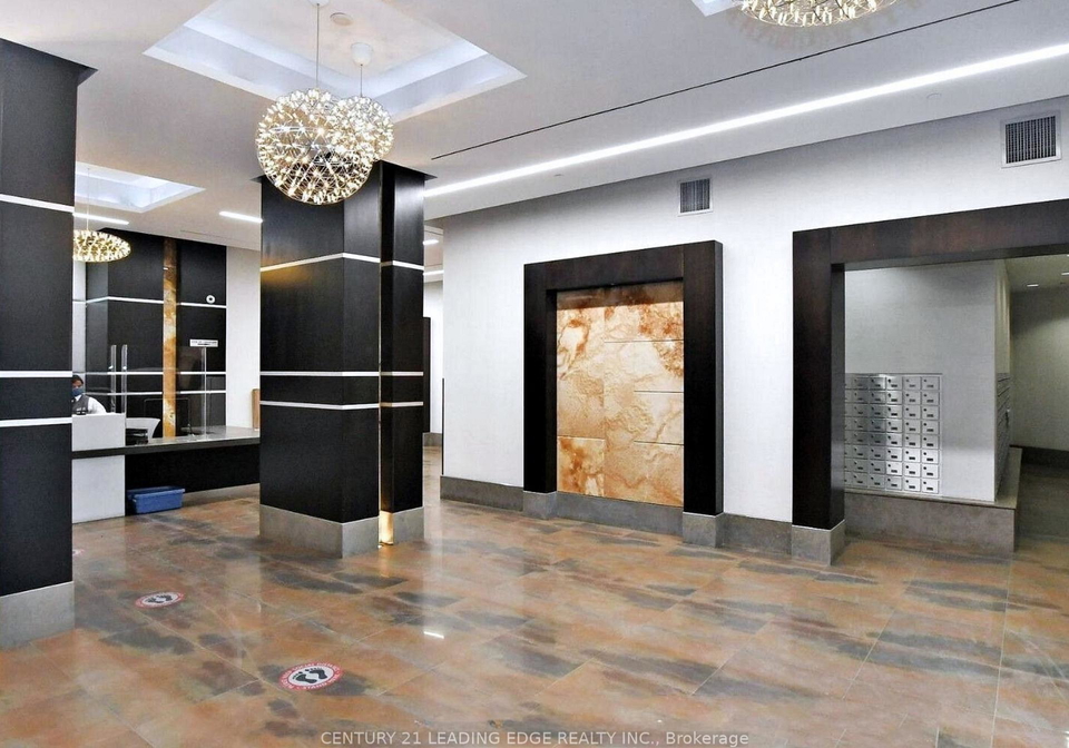 18-yonge-street-toronto-ontario-c12487604