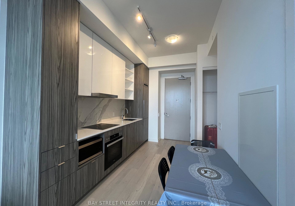 55-cooper-street-toronto-ontario-c12487696