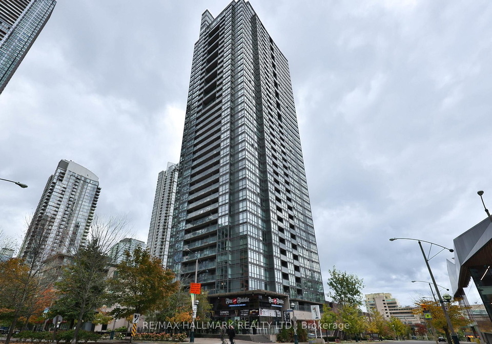 15-fort-york-boulevard-toronto-ontario-c12488618