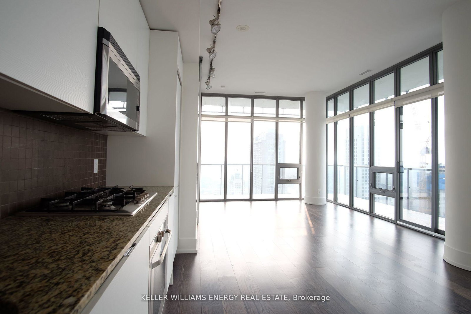 33-charles-street-e-toronto-ontario-c12488760