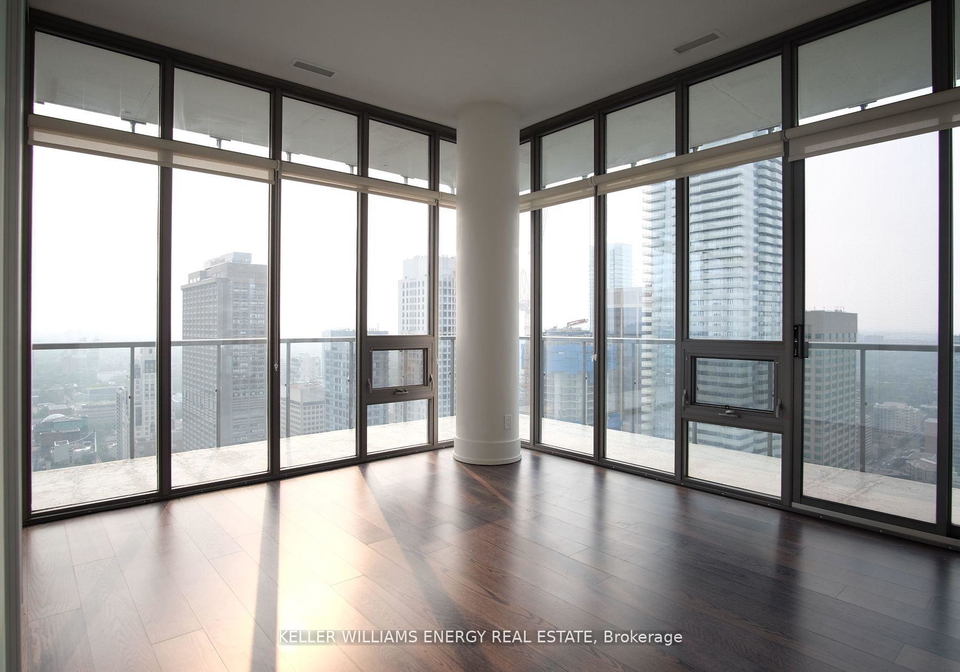 33-charles-street-e-toronto-ontario-c12488760