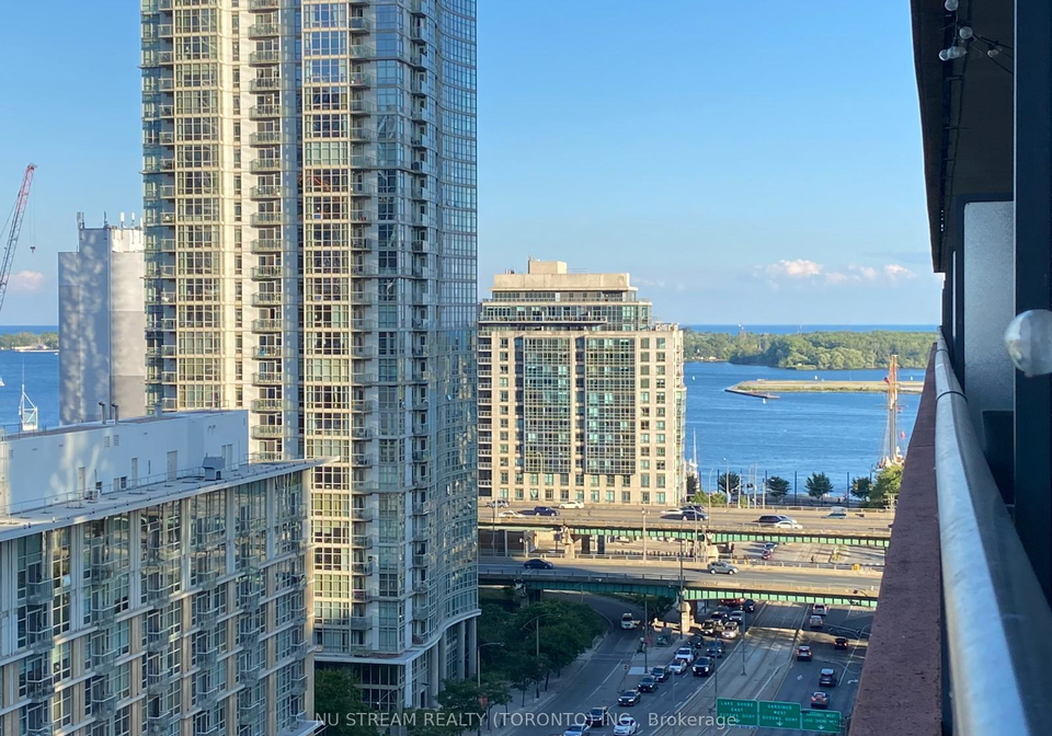 4-spadina-avenue-s-toronto-ontario-c12488996