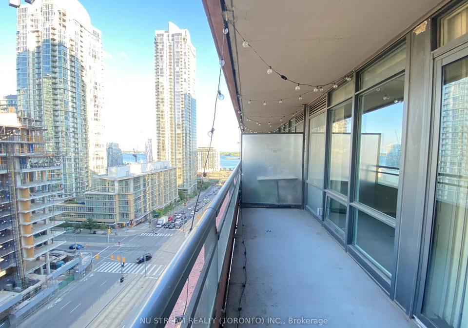 4-spadina-avenue-s-toronto-ontario-c12488996