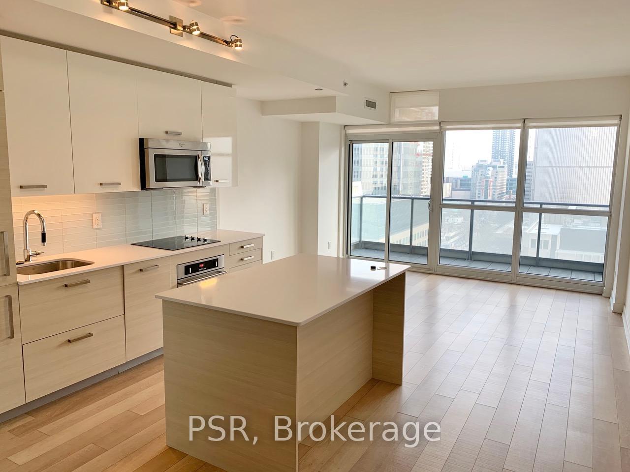 210-simcoe-street-toronto-ontario-c12489664
