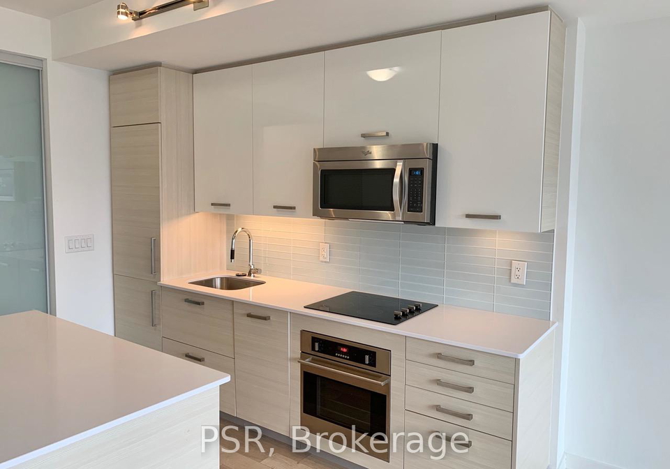 210-simcoe-street-toronto-ontario-c12489664