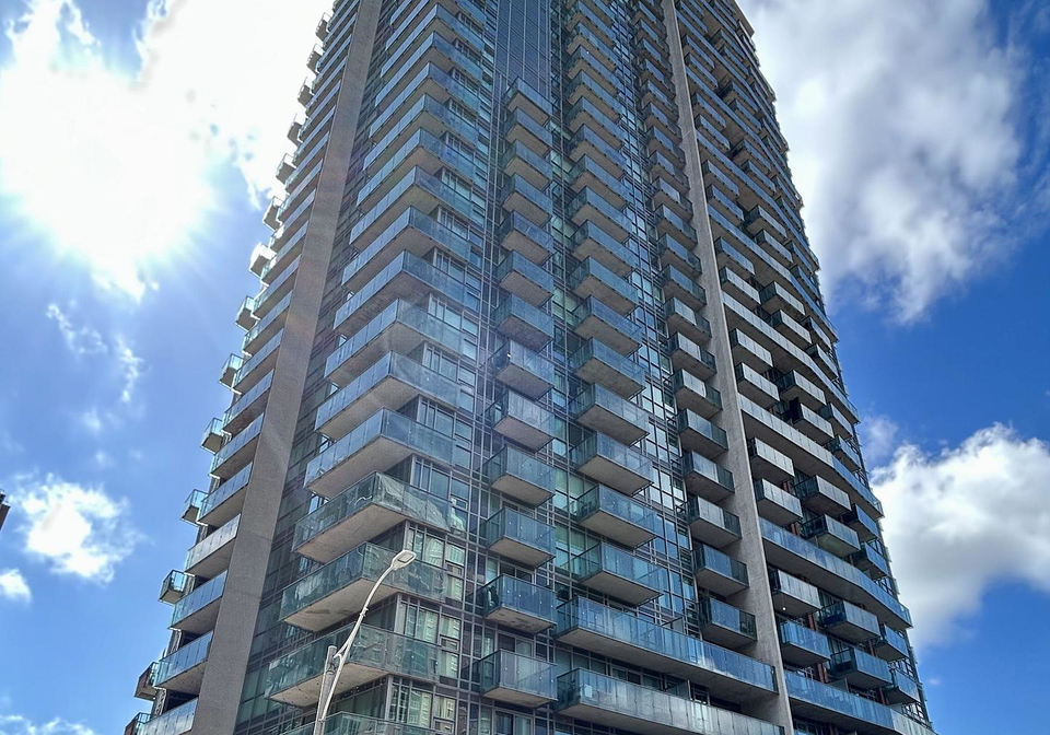 150-east-liberty-street-toronto-ontario-c12490046