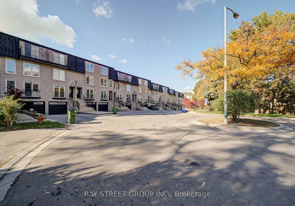 3birchbank-lane-north-york-ontario-c12490268