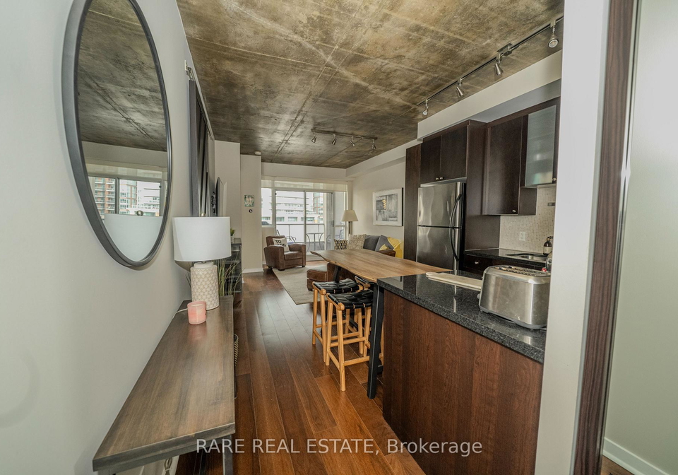 1-shaw-street-toronto-ontario-c12490318