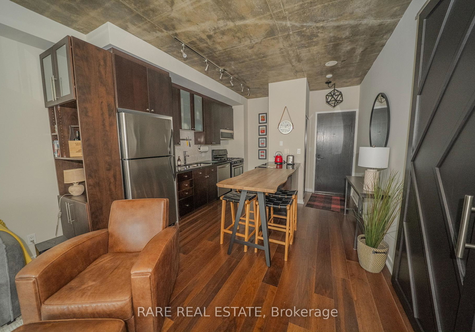 1-shaw-street-toronto-ontario-c12490318