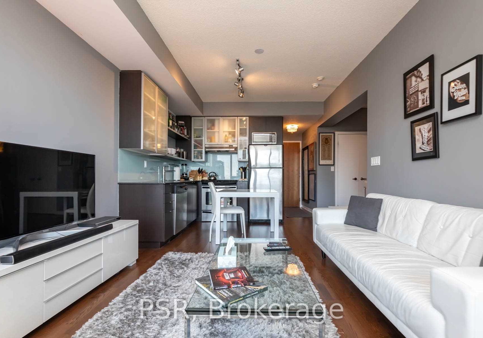 33-lombard-street-toronto-ontario-c12490550