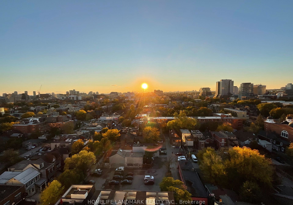 195-mccaul-street-toronto-ontario-c12490962