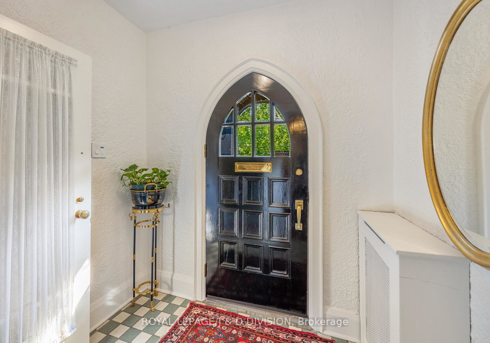4-highbourne-road-toronto-ontario-c12491888