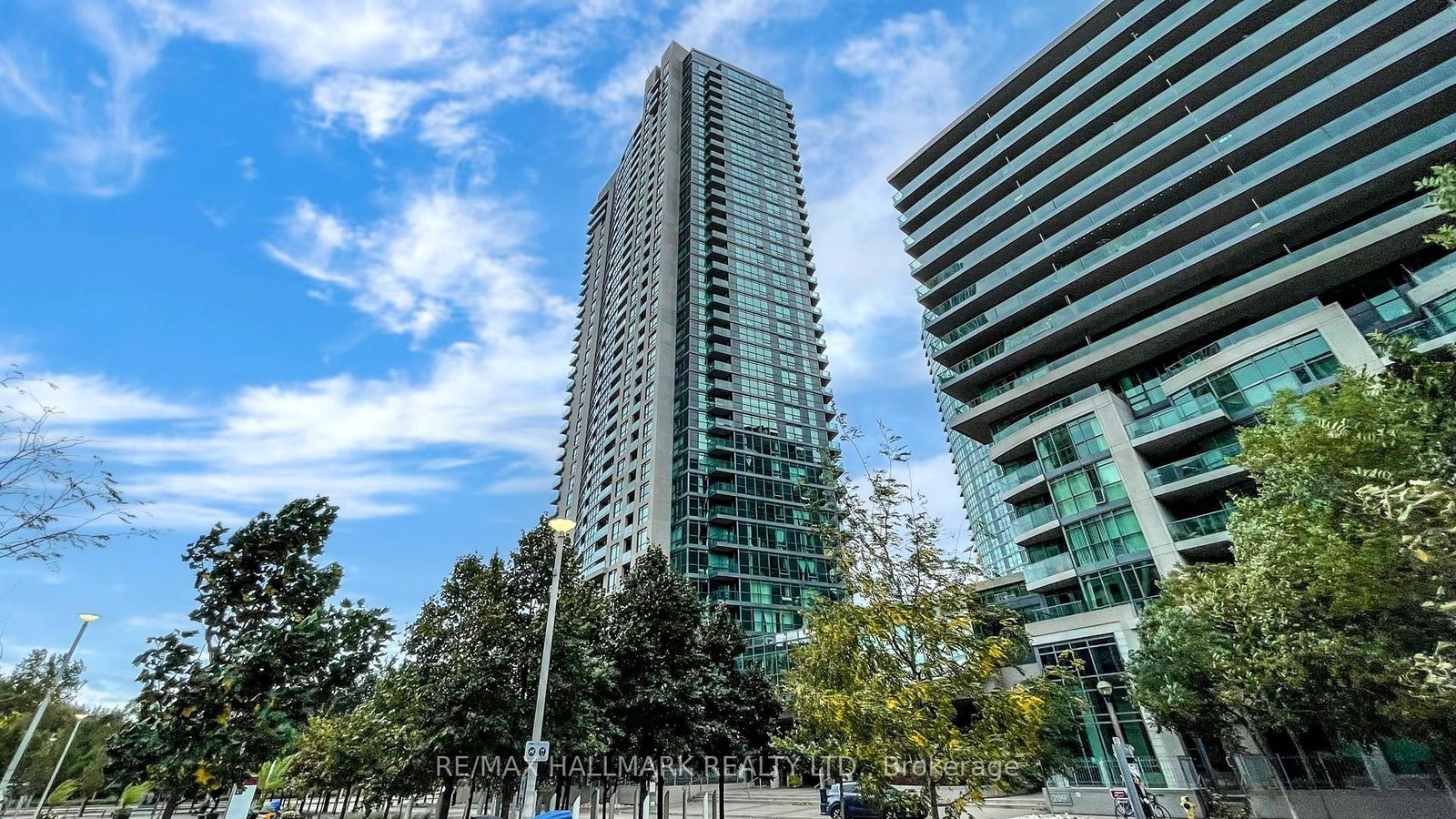 215-fort-york-boulevard-toronto-ontario-c12492132