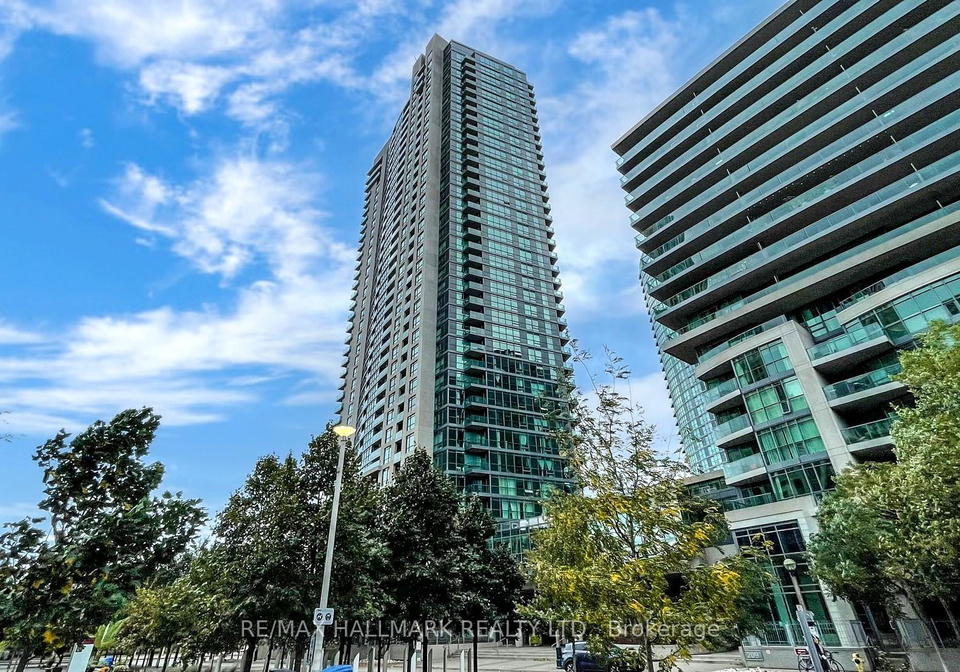 215-fort-york-boulevard-toronto-ontario-c12492132