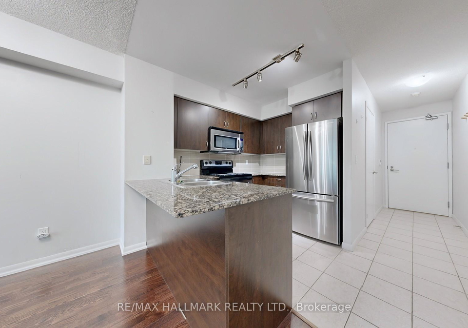 215-fort-york-boulevard-toronto-ontario-c12492132