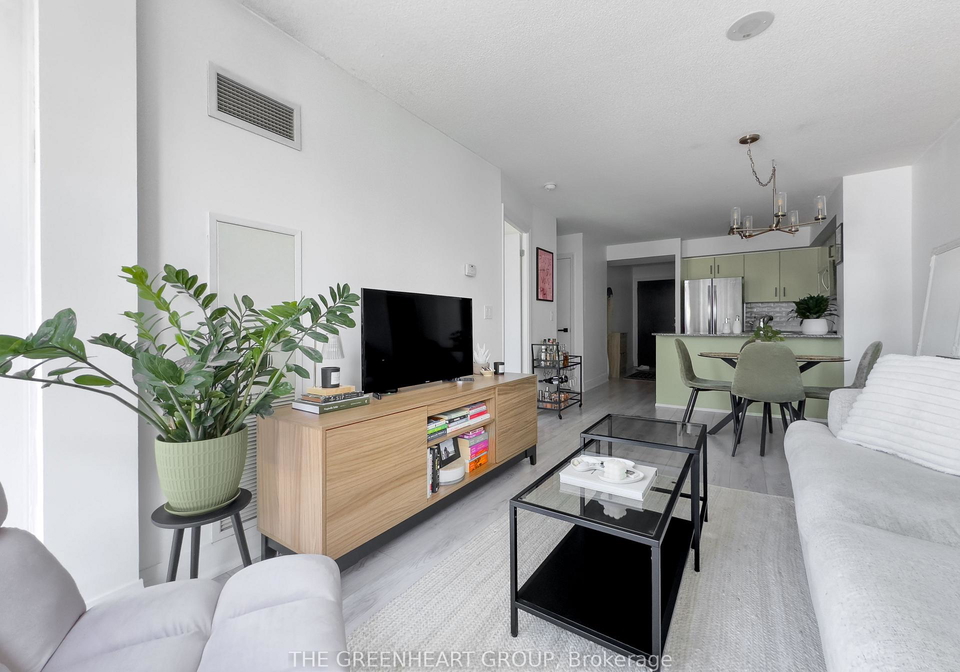 16-yonge-street-toronto-ontario-c12492158