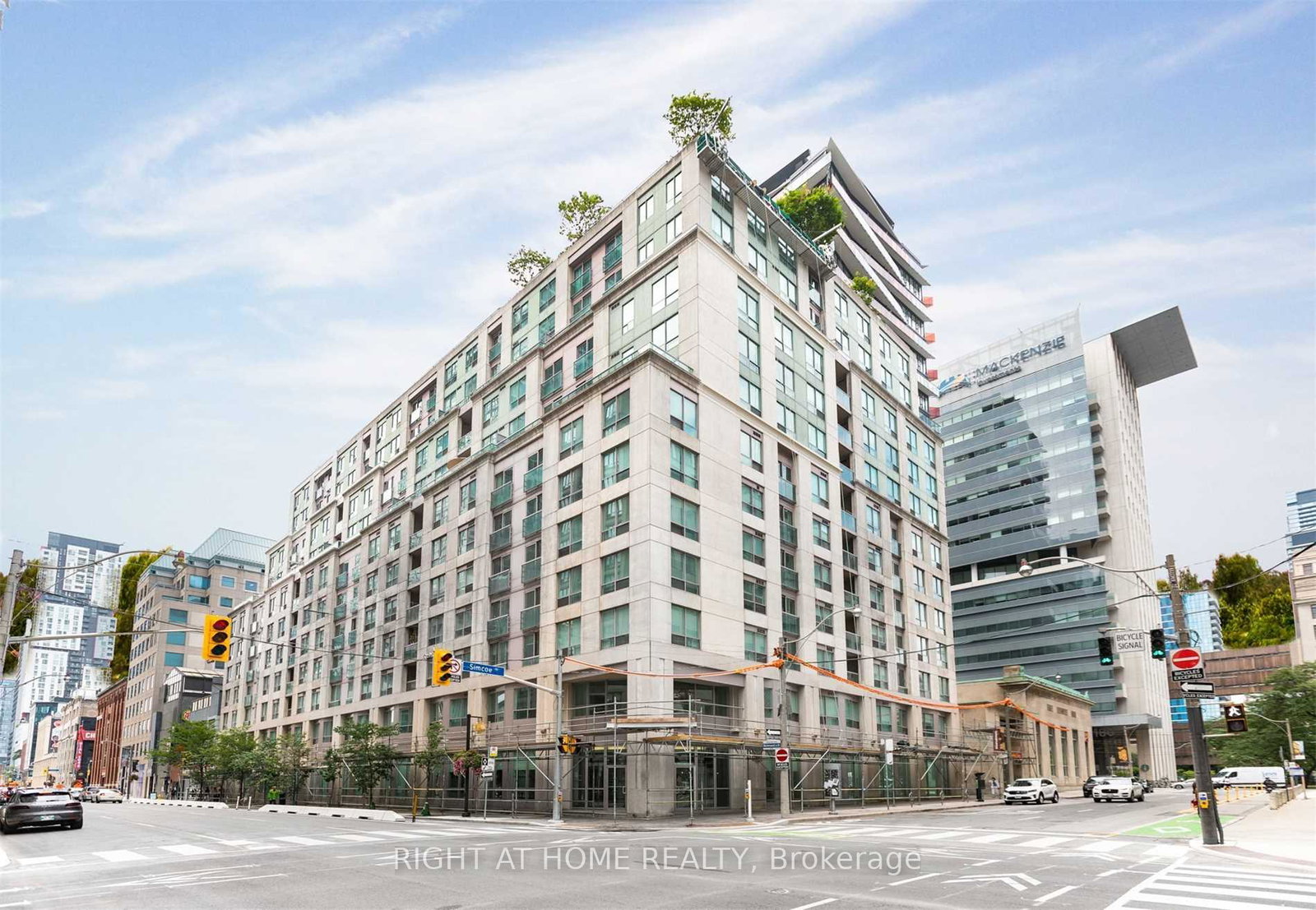 168-simcoe-street-toronto-ontario-c12492268