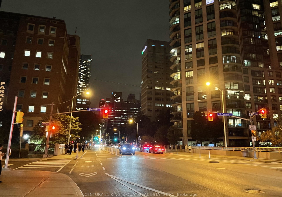 395-bloor-street-e-toronto-ontario-c12492916