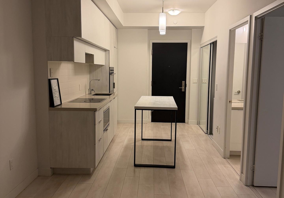 8-eglinton-avenue-e-toronto-ontario-c12494394