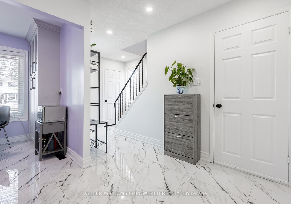 199-hollyberry-trail-north-york-ontario-c12494576