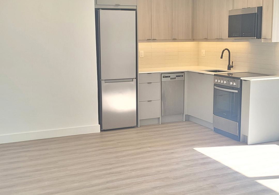 75-broadway-avenue-toronto-ontario-c12495422
