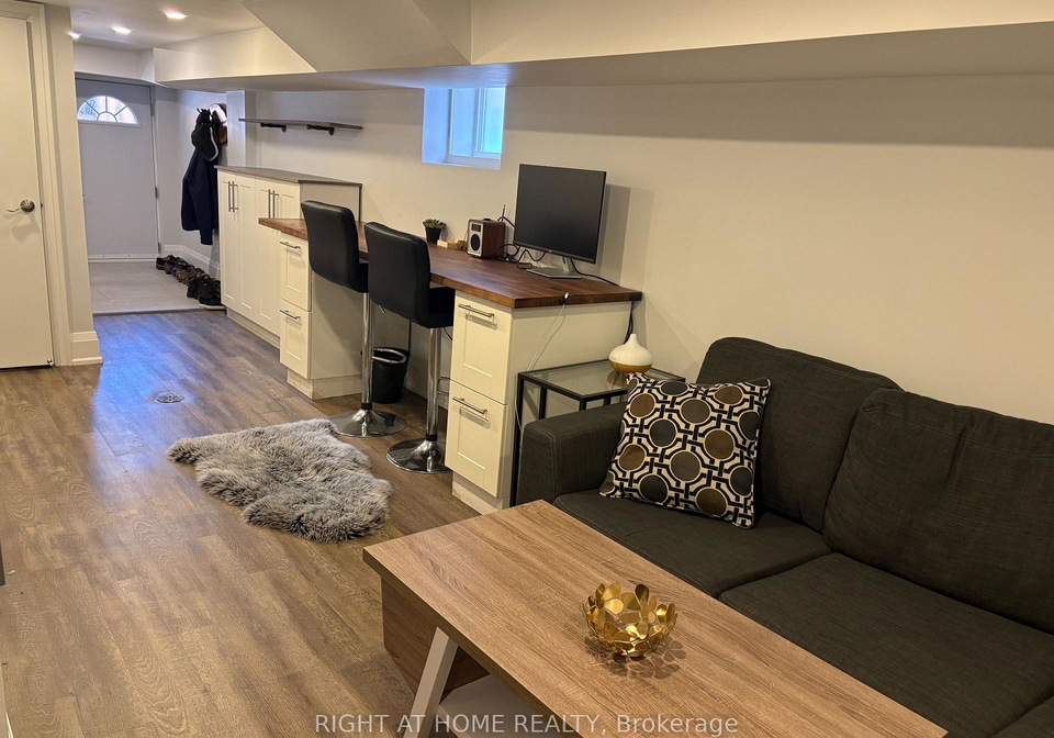 39-amherst-avenue-toronto-ontario-c12495872