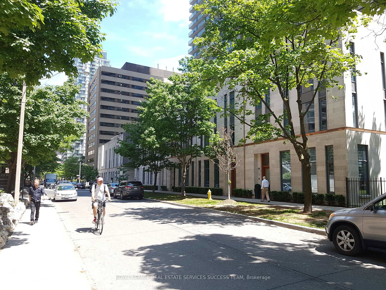 1080-bay-street-toronto-ontario-c12496082