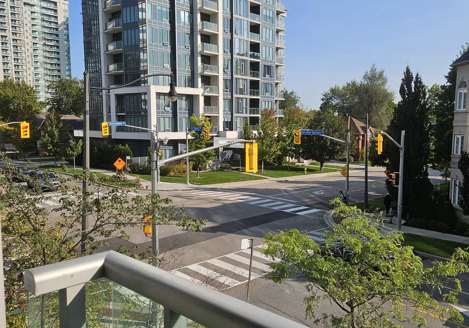 19-avondale-avenue-north-york-ontario-c12497048