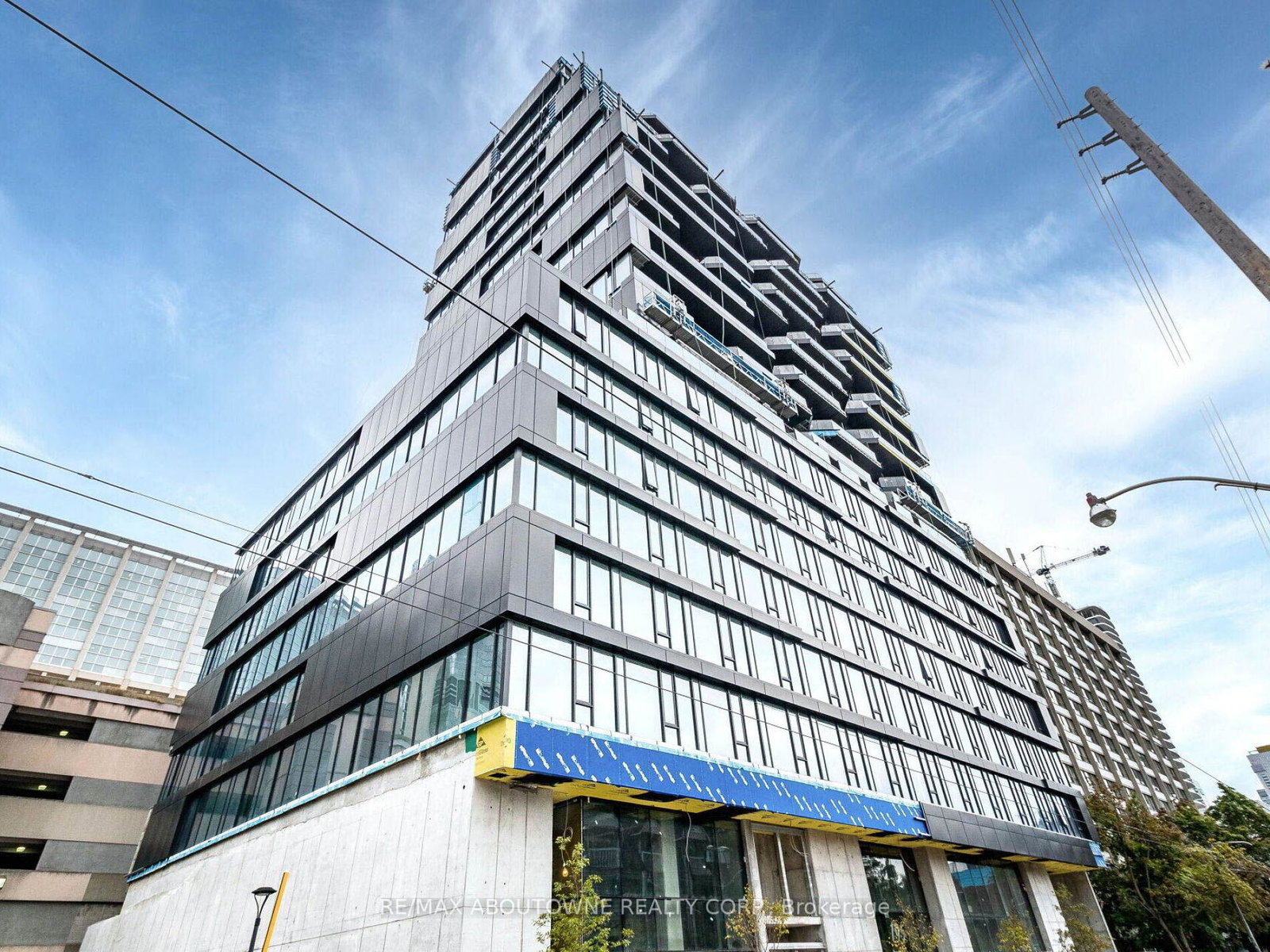 195-mccaul-street-toronto-ontario-c12497268