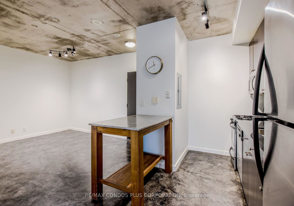 1-shaw-street-toronto-ontario-c12497562