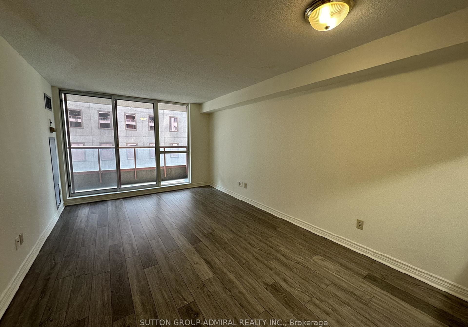 736-bay-street-toronto-ontario-c12497956