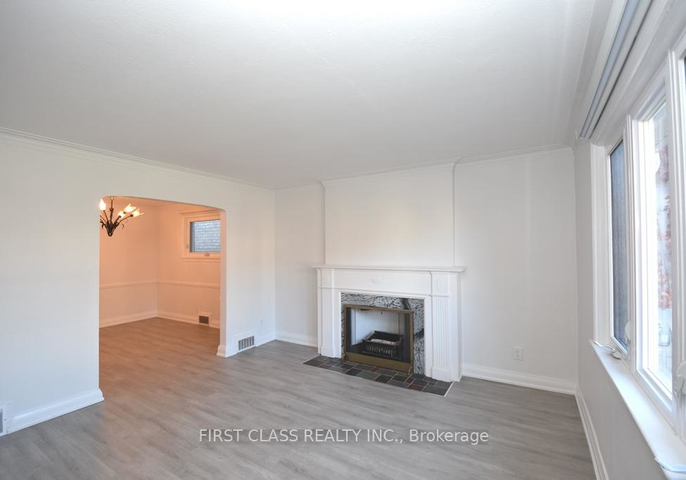 129-felbrigg-avenue-toronto-ontario-c12498124