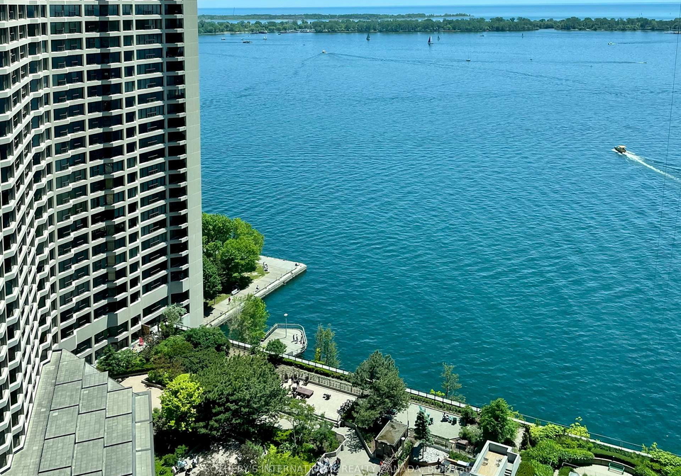 77-harbour-square-toronto-ontario-c12498186