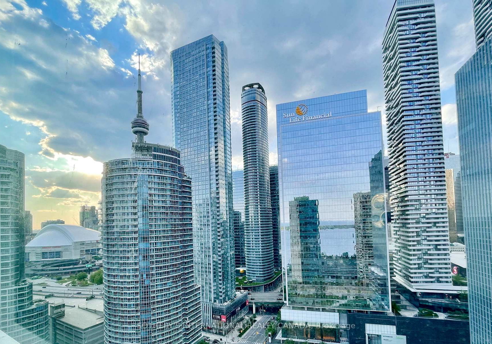 77-harbour-square-toronto-ontario-c12498186