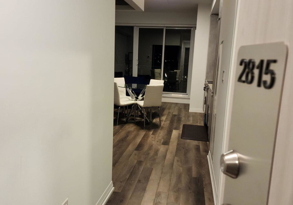 75-canterbury-place-e-toronto-ontario-c12498356