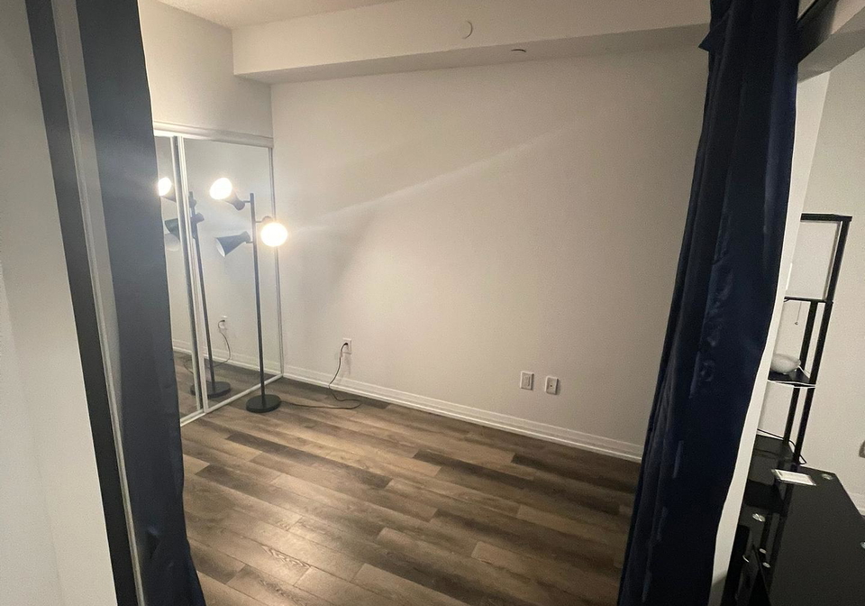 75-canterbury-place-e-toronto-ontario-c12498356