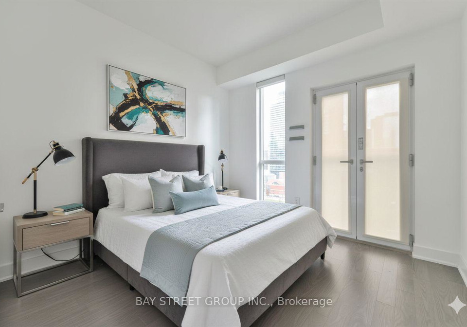 955-bay-street-toronto-ontario-c12498446