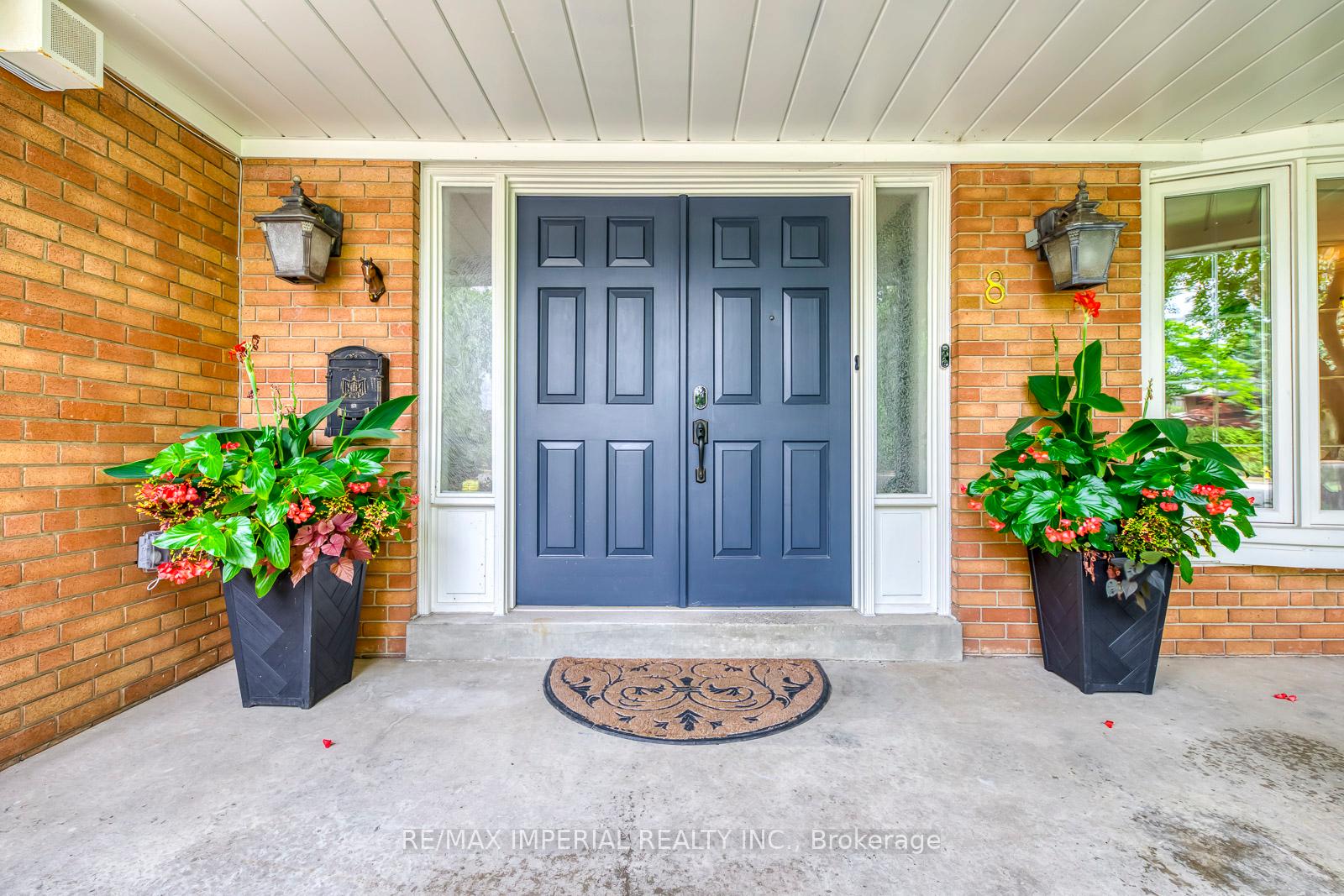8-medalist-road-north-york-ontario-c12498530