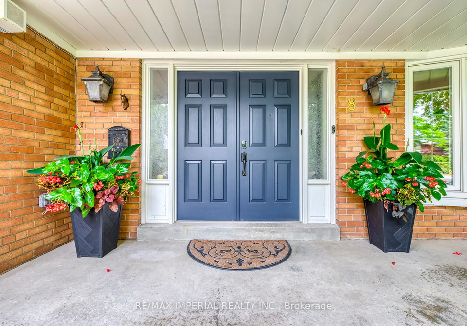 8-medalist-road-north-york-ontario-c12498530