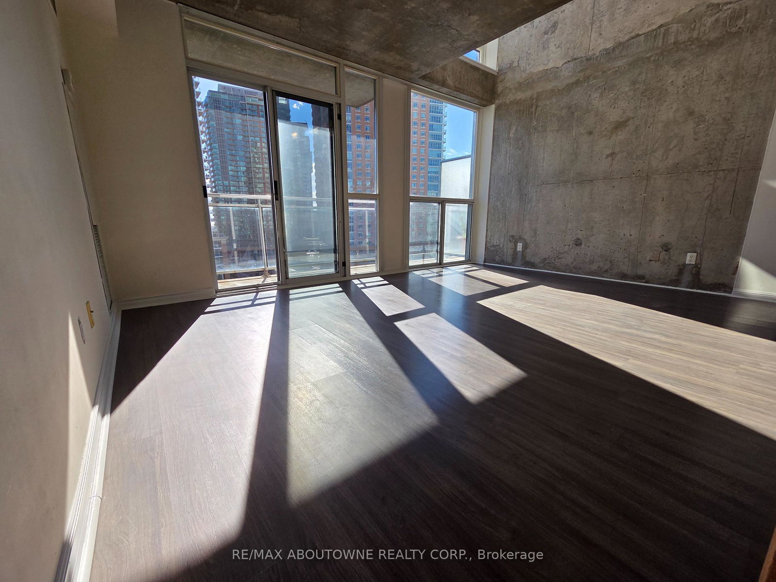1029-king-street-w-toronto-ontario-c12498664