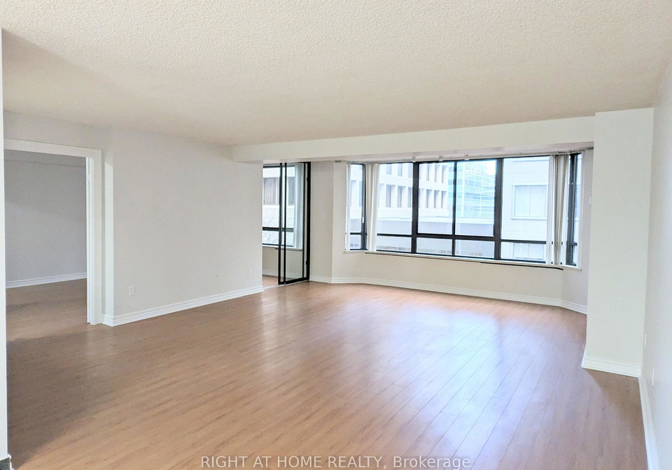 280-simcoe-street-toronto-ontario-c12499272