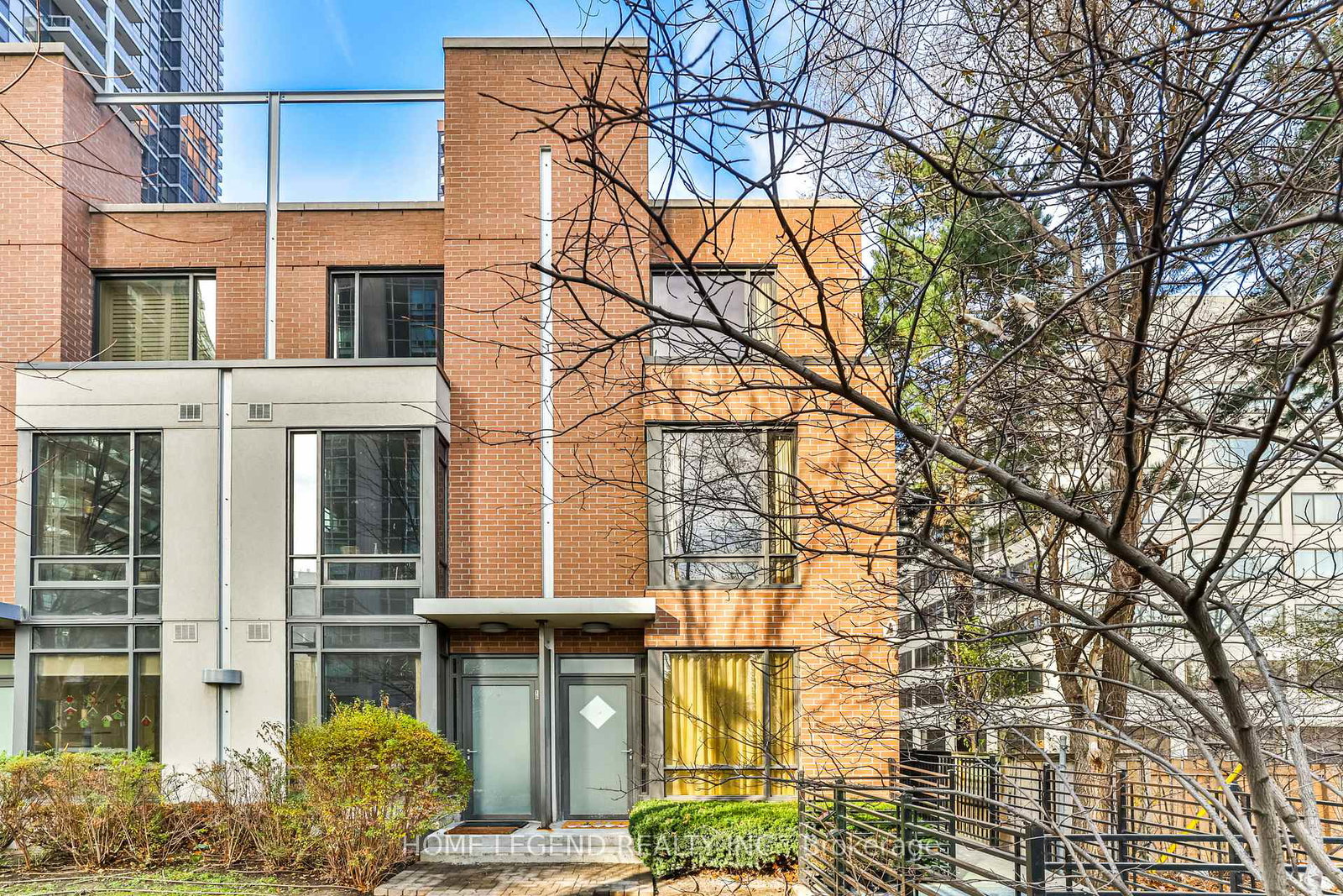 23-sheppard-avenue-e-north-york-ontario-c12499592