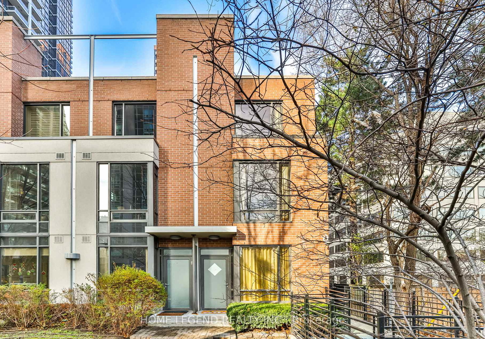 23-sheppard-avenue-e-north-york-ontario-c12499592
