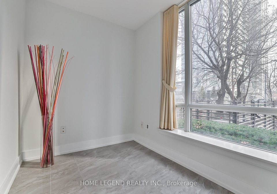 23-sheppard-avenue-e-north-york-ontario-c12499592