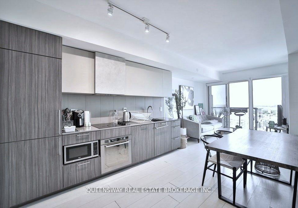 19-western-battery-road-toronto-ontario-c12500040