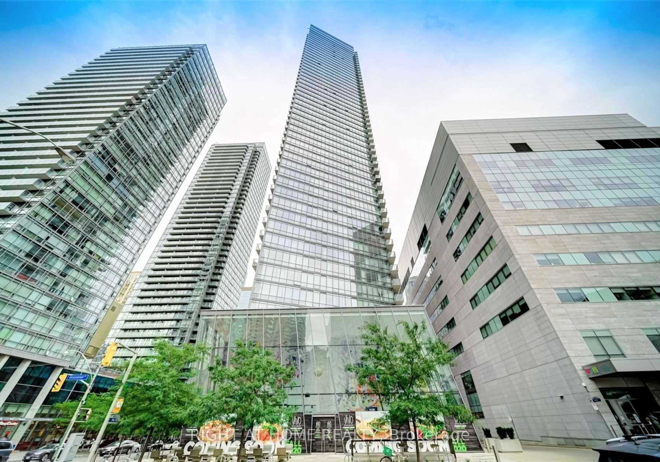 832-bay-street-toronto-ontario-c12500248