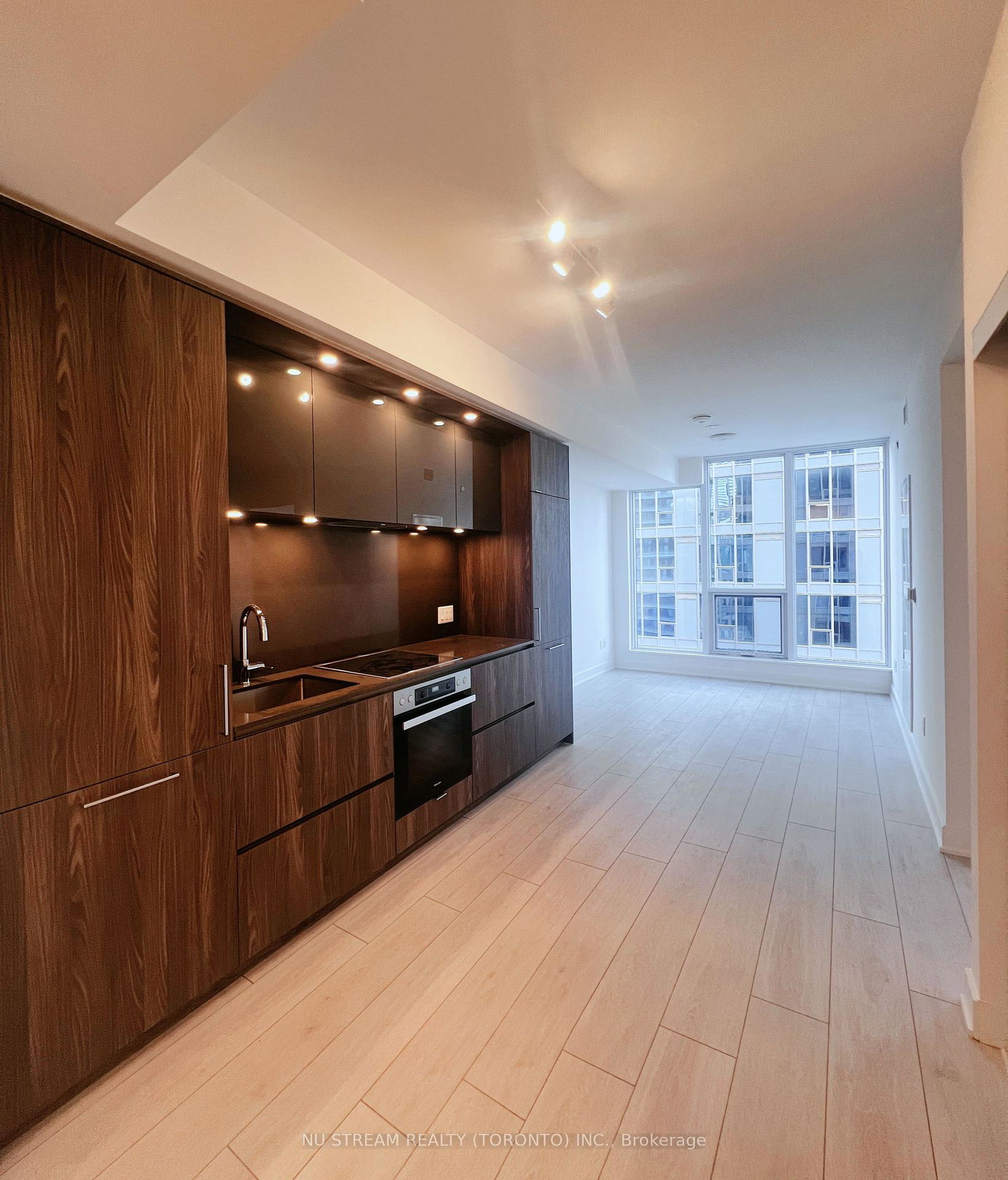35-mercer-street-toronto-ontario-c12500582