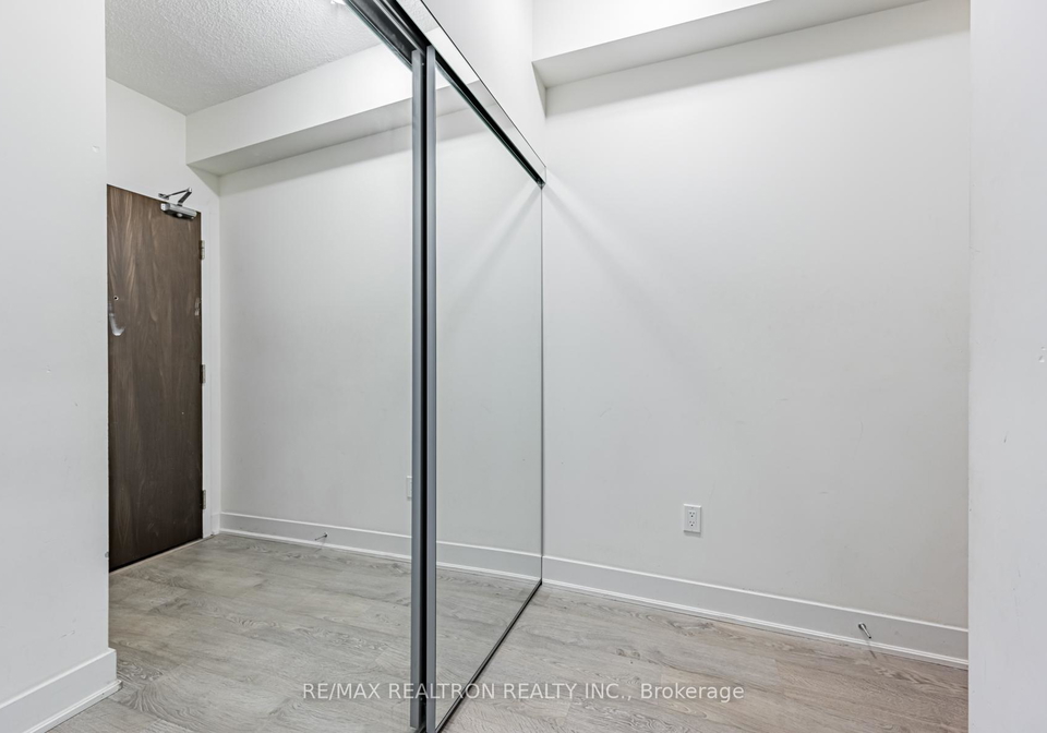 88-sheppard-avenue-e-north-york-ontario-c12500938