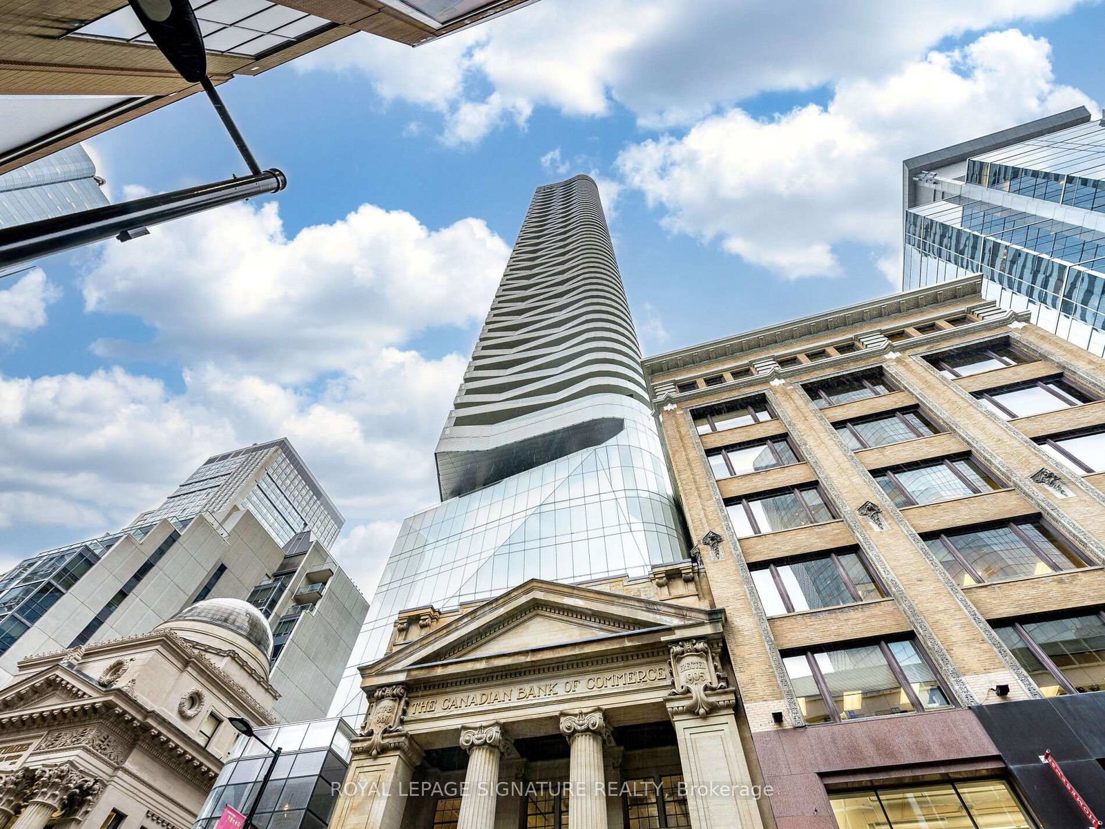19yonge-street-toronto-ontario-c12501062