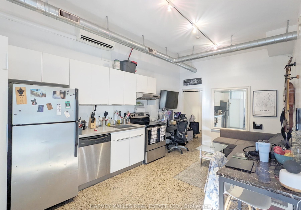 214-bathurst-street-toronto-ontario-c12501104